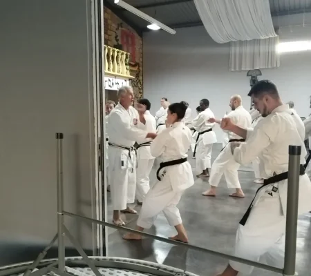 f03a220e-d8ea-49a5-9038-c685ffae2754